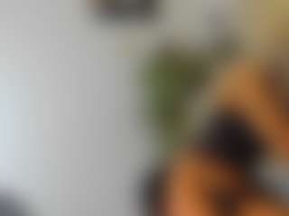 Live cam show with BlueEyesDesire - Mature Middle Aged on xheatlive.com