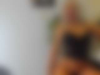 Live cam show with BlueEyesDesire - Solo on xheatlive.com