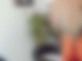 Live cam show with BlueEyesDesire - Athletic Middle Aged on Mixed Magazine Live