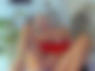BlueEyesDesire's Live Sex Cam Show