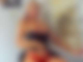 BlueEyesDesire's Live Sex Cam Show