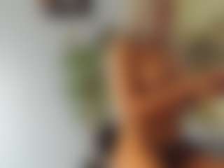 BlueEyesDesire's Live Sex Cam Show