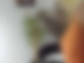 BlueEyesDesire's Live Sex Cam Show