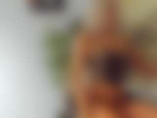 BlueEyesDesire's Live Sex Cam Show