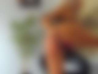 BlueEyesDesire's Live Sex Cam Show