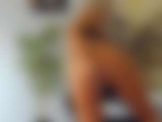 BlueEyesDesire's Live Sex Cam Show