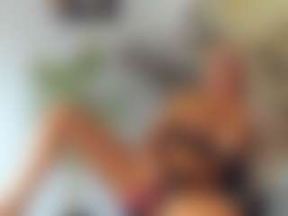 BlueEyesDesire's Live Sex Cam Show