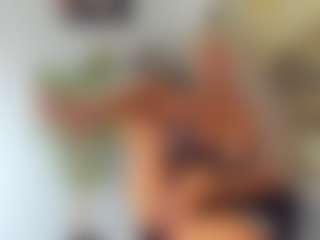 BlueEyesDesire's Live Sex Cam Show