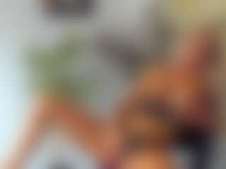 BlueEyesDesire's Live Sex Cam Show