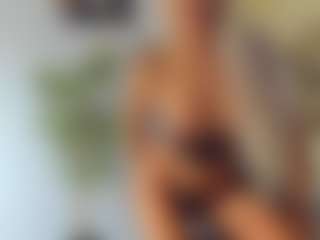 BlueEyesDesire's Live Sex Cam Show