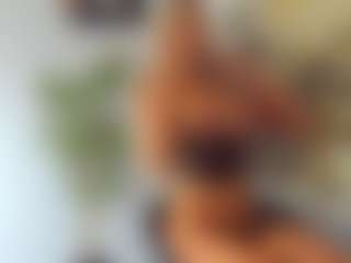 BlueEyesDesire's Live Sex Cam Show
