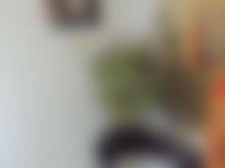 BlueEyesDesire's Live Sex Cam Show