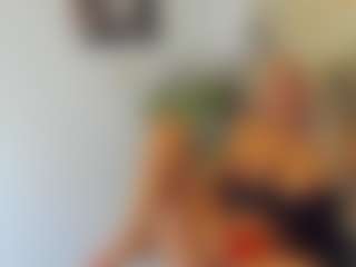 BlueEyesDesire's Live Sex Cam Show