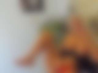 BlueEyesDesire's Live Sex Cam Show