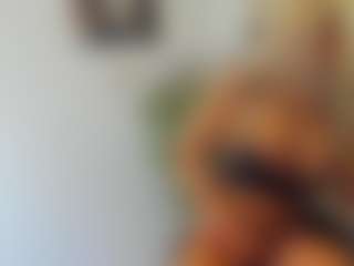 BlueEyesDesire's Live Sex Cam Show
