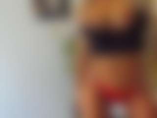 BlueEyesDesire's Live Sex Cam Show