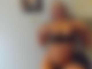 BlueEyesDesire's Live Sex Cam Show