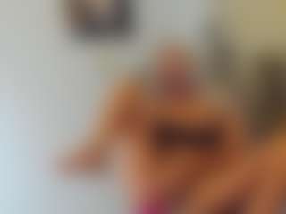 BlueEyesDesire's Live Sex Cam Show