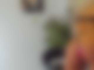 BlueEyesDesire's Live Sex Cam Show