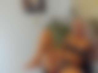 BlueEyesDesire's Live Sex Cam Show