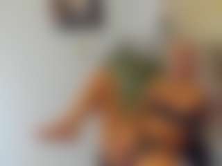 BlueEyesDesire's Live Sex Cam Show