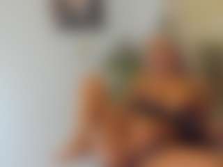Live cam show with BlueEyesDesire - Sexy on CamwithHer