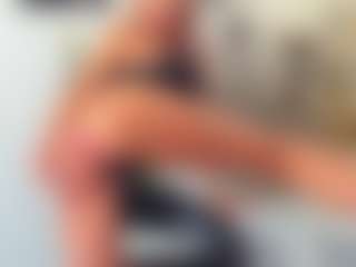 Live cam show with BlueEyesDesire - Gamer Mature on Camsoda