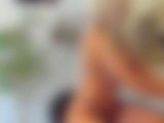 BlueEyesDesire's Live Sex Cam Show