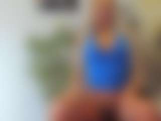 Live cam show with BlueEyesDesire - Erotic Dance on Camsoda