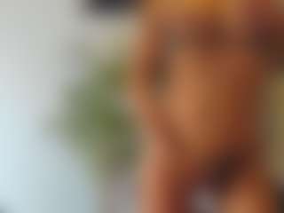 BlueEyesDesire's Live Sex Cam Show