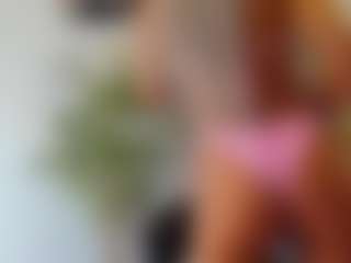 Live cam show with BlueEyesDesire - Athletic Middle Aged on Cam Slut