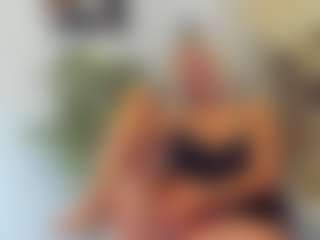 Live cam show with BlueEyesDesire - Solo on Gym Cam Girls