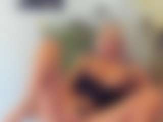 BlueEyesDesire's Live Sex Cam Show