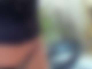 BlueEyesDesire's Live Sex Cam Show