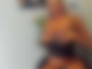 BlueEyesDesire's Live Sex Cam Show