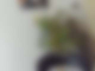 BlueEyesDesire's Live Sex Cam Show