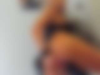 BlueEyesDesire's Live Sex Cam Show