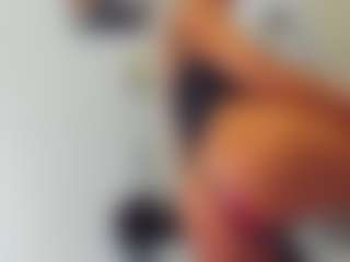 BlueEyesDesire's Live Sex Cam Show