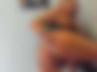 BlueEyesDesire's Live Sex Cam Show