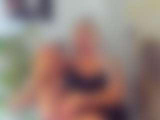 Live cam show with BlueEyesDesire - Blue Eyes on AdultVida.com