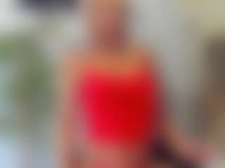 Live cam show with BlueEyesDesire - Fingering on CamClone