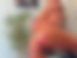 BlueEyesDesire's Live Sex Cam Show