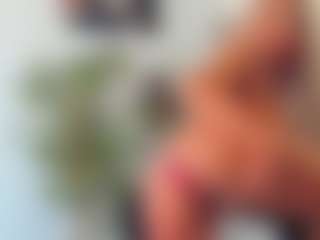 BlueEyesDesire's Live Sex Cam Show