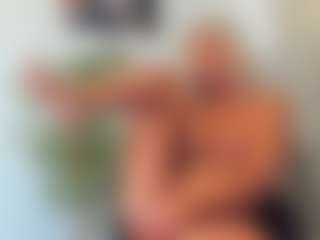 BlueEyesDesire's Live Sex Cam Show