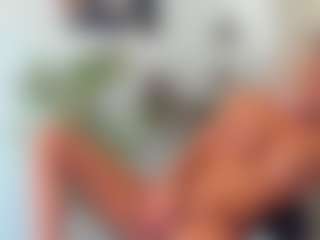 BlueEyesDesire's Live Sex Cam Show
