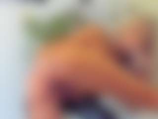 BlueEyesDesire's Live Sex Cam Show