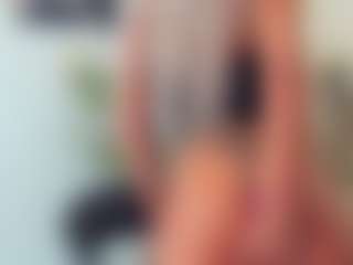 Live cam show with BlueEyesDesire - Squirt on Porn Luv