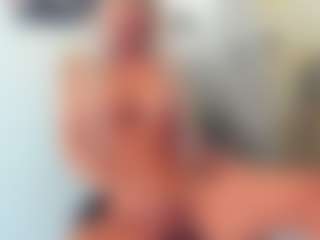 BlueEyesDesire's Live Sex Cam Show