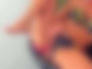 BlueEyesDesire's Live Sex Cam Show