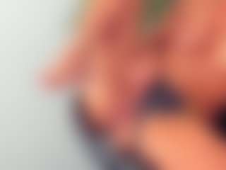 BlueEyesDesire's Live Sex Cam Show